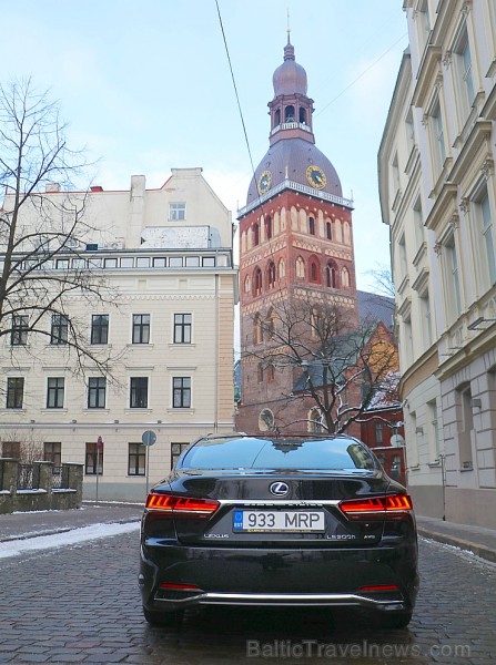 Travelnews.lv apceļo Latviju ar luksus klases vāģi «Lexus LS 500h» 217209