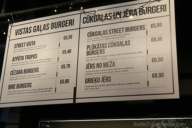 Travelnews.lv apmeklē un izgaršo Rīgas burgernīcu «Street Burgers» Blaumaņa ielā