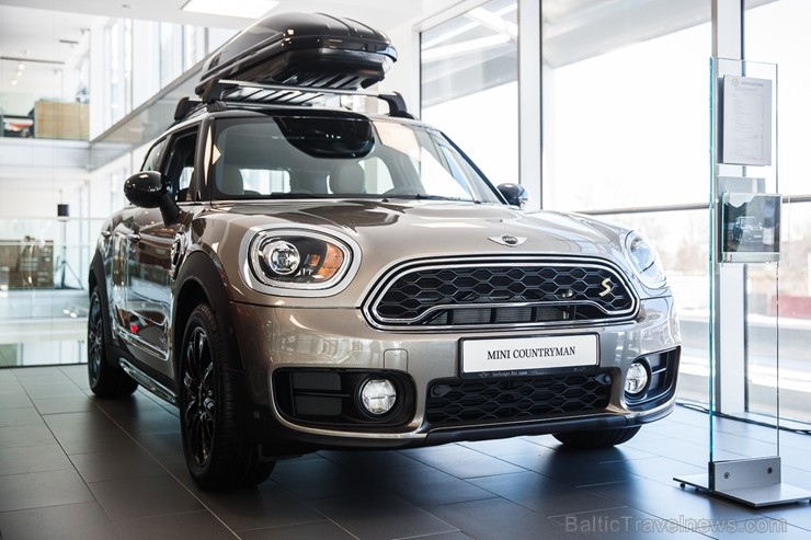 Restorāns «Hercogs» izklaidē jaunā BMW i3s un MINI Countryman Plug-in hibrīda interesentus un «Dinamo Rīga» zvaigznes 218228