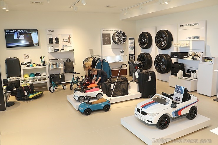 Restorāns «Hercogs» izklaidē jaunā BMW i3s un MINI Countryman Plug-in hibrīda interesentus un «Dinamo Rīga» zvaigznes 218251