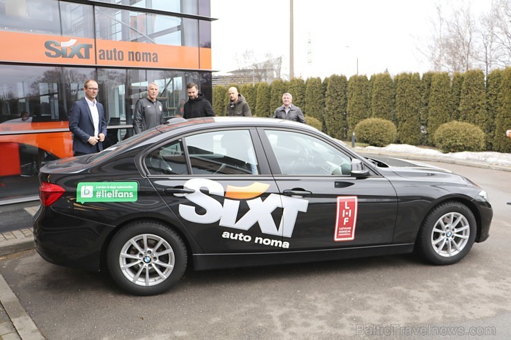 Autonoma «Sixt Latvija» piešķir 22.03.2018. BMW zīmola automašīnu Latvijas hokeja izlases galvenajam trenerim Bobam Hārtlijam 219626
