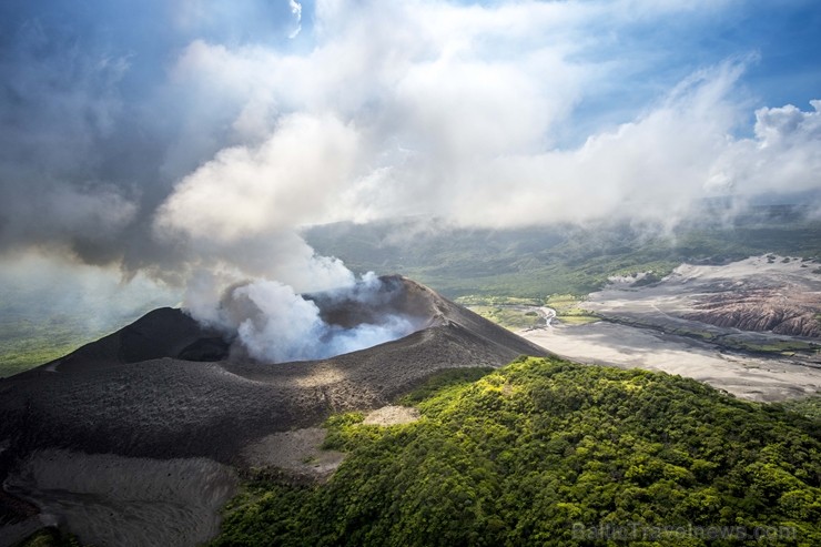 Eksotiskā Vanuatu salu valsts villina doties ceļojumā. Foto: David Kirkland 220860