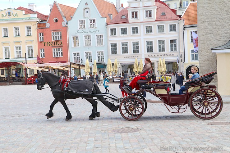 Tallinas pilsētas torņi pievilina ārvalstu ceļotājus. Atbalsta: Hotel Schlössle