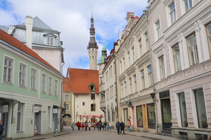 Tallinas pilsētas torņi pievilina ārvalstu ceļotājus. Atbalsta: Hotel Schlössle