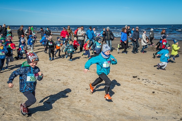 Latvijas aktīvakie cilvēki izbauda ikgadējos «Jūrmalas skriešanas svētkus»