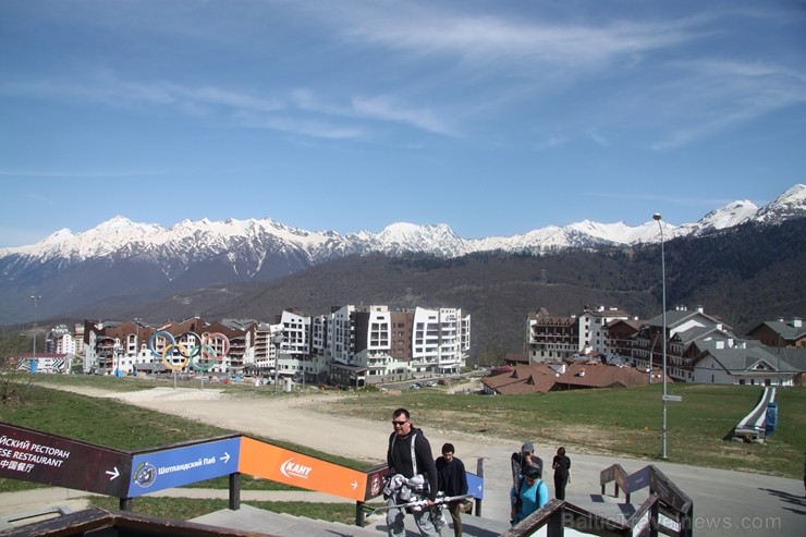 Travelnews.lv izbauda Soču kalnu ainavas no «Rosa Khutor» slēpošanas trasēm 222614