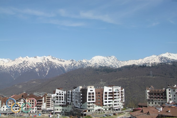 Travelnews.lv izbauda Soču kalnu ainavas no «Rosa Khutor» slēpošanas trasēm 222616