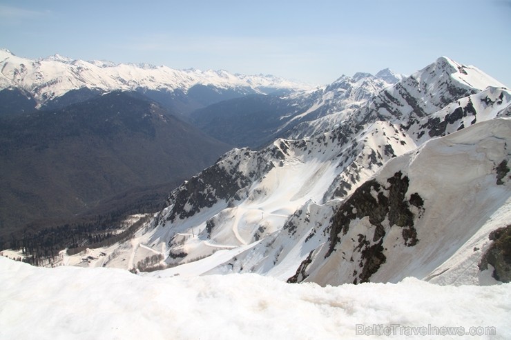 Travelnews.lv izbauda Soču kalnu ainavas no «Rosa Khutor» slēpošanas trasēm 222640