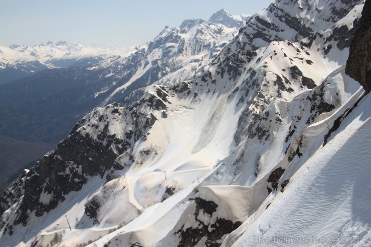 Travelnews.lv izbauda Soču kalnu ainavas no «Rosa Khutor» slēpošanas trasēm 222663