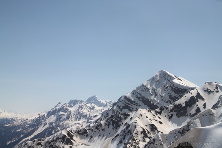 Travelnews.lv izbauda Soču kalnu ainavas no «Rosa Khutor» slēpošanas trasēm 222666