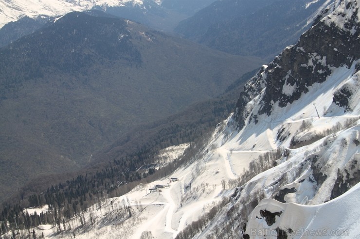 Travelnews.lv izbauda Soču kalnu ainavas no «Rosa Khutor» slēpošanas trasēm 222669