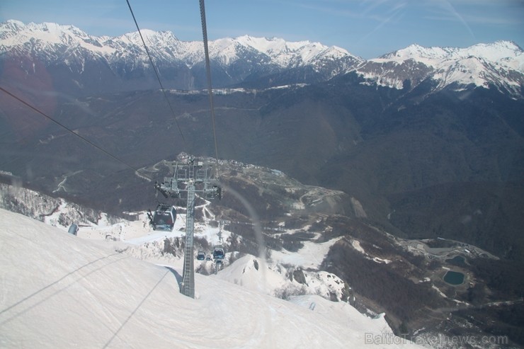 Travelnews.lv izbauda Soču kalnu ainavas no «Rosa Khutor» slēpošanas trasēm 222672