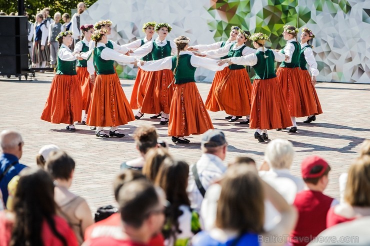 753. dzimšanas dienā Jelgavas iedzīvotāji un viesi varēja baudīt plašu izklaides un kultūras programu 