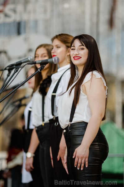 753. dzimšanas dienā Jelgavas iedzīvotāji un viesi varēja baudīt plašu izklaides un kultūras programu 753. dzimšanas dienā Jelgavas iedzīvotāji un viesi varēja baudīt plašu izklaides un kultūras programu 224013