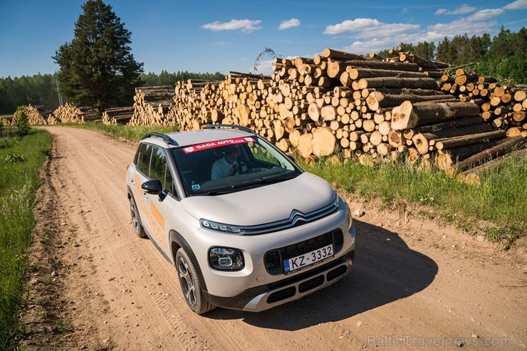 Turaidā izmēģina pirmos 11 «Latvijas Gada auto 2019»  konkursam pieteiktos automobiļus 224382