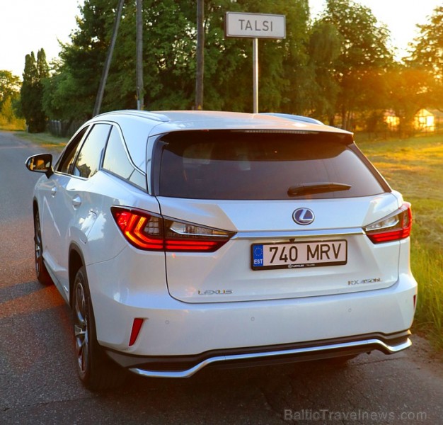 Travelnews.lv ar jauno 7-vietīgo «Lexus RX 450hL» apceļo Jelgavu, Jūrmalu, Talsus un Rīgu 224744