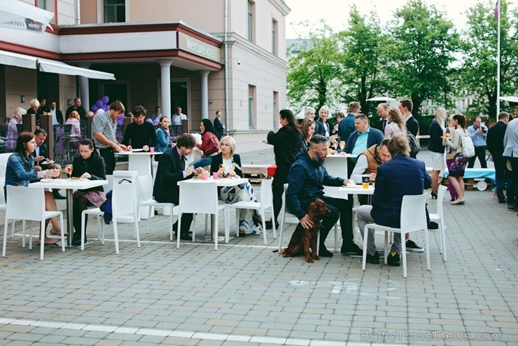 Rīgas četru zvaigžņu viesnīca «Mercure Riga Centre» atzīmē 4 gadu jubileju