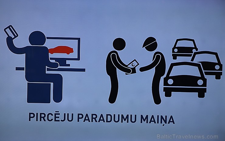 Restorāna gaisotnē tiek prezentēts citāds auto sludinājumu portāls «Amo»