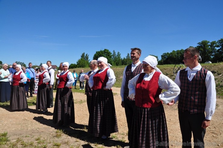 Ludzā  svinīgi atklāj jaunizveidoto Gaismas dārzu