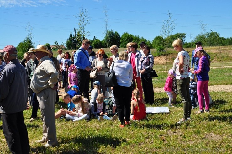 Ludzā  svinīgi atklāj jaunizveidoto Gaismas dārzu 225505