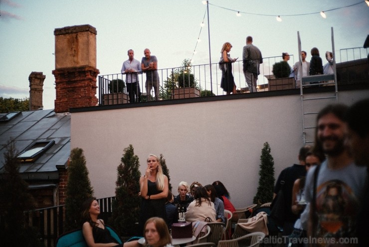 «Pullman Riga Old Town» viesnīcā ar ballīti atklāta skaistā jumta terase