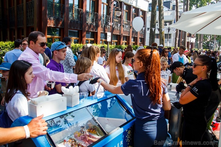 Jūrmalā grandiozi aizvada ielu ēdienu festivālu Gourmet Fair