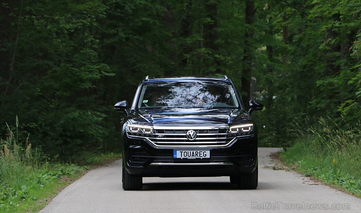 Golfa klubā «Viesturi» tiek prezentēts jaunais apvidus automobilis «Volkswagen Touareg» 226364