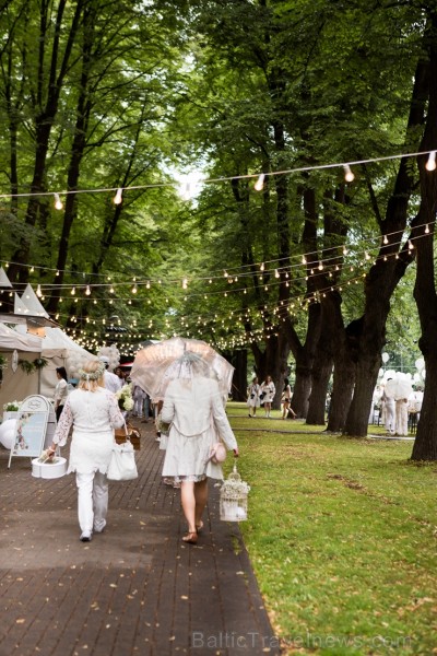 Jau ceturto gadu Rīgā notiek baltais pop-up pikniks «L’elegante Pop-Up Picnic» 227884