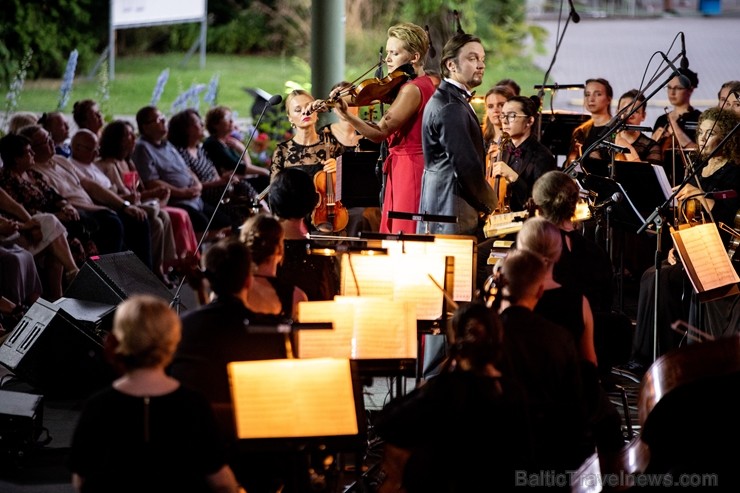 Ar krāšņu koncertu «Dzimuši Latvijā» atklāts 4. Jūrmalas Festivāls