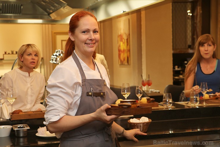 Šefpavāre Svetlana Riškova pēc pasūtījuma rīko gastronomisko piedzīvojumu «Šefpavāra galds Kempinski gaumē»