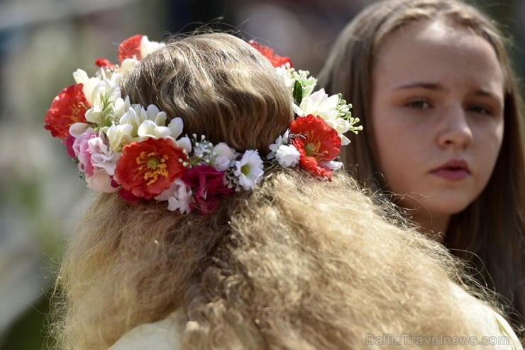 Plaši apmeklētajā Zaubes savvaļas kulinārajā festivālā bija meklējamas teju visas Latvijas garšas Plaši apmeklētajā Zaubes savvaļas kulinārajā festivālā bija meklējamas teju visas Latvijas garšas 228857