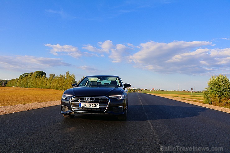 Travelnews.lv ar jauno Audi A6 apceļo vēju pilsētu Liepāju 229236