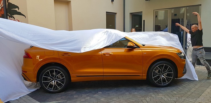 Piecu zvaigžņu viesnīcā «Grand Poet by Semarah Hotels» prezentē jauno «Audi Q8» 229765