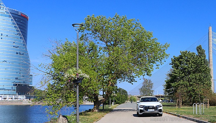 Piecu zvaigžņu viesnīcā «Grand Poet by Semarah Hotels» prezentē jauno «Audi Q8» 229785