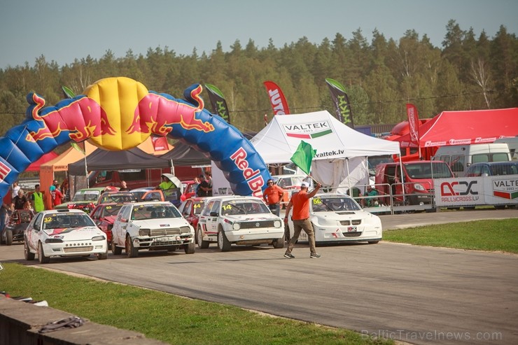 Aizraujoši aizvada Latvijas rallijkrosa piekto posmu 230963