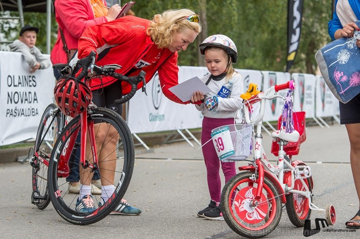 Olainē krāšņi norisinās jau ceturtie Latvijas Velo svētki 231026