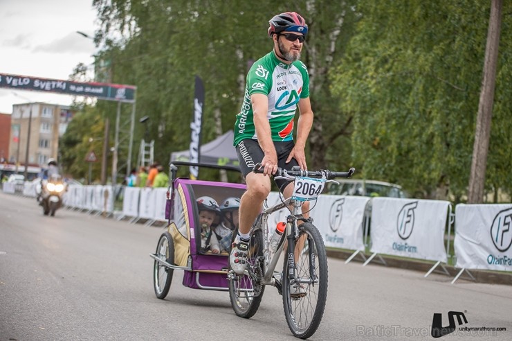 Olainē krāšņi norisinās jau ceturtie Latvijas Velo svētki 231051