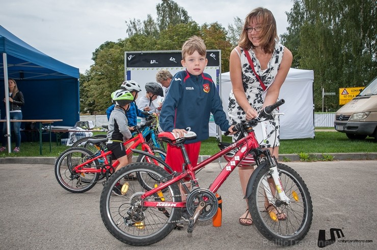 Olainē krāšņi norisinās jau ceturtie Latvijas Velo svētki