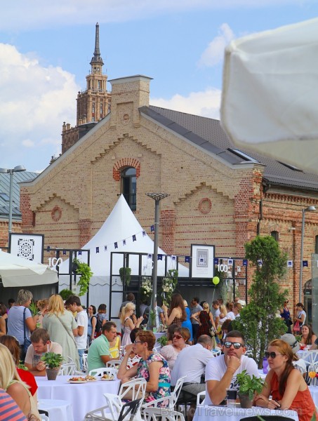 Rīdzinieki un galvaspilsētas viesi 18.08.2018 Spīķeros ar lielu baudu apmeklēja «Rīgas svētku restorāns» pasākumu Rīdzinieki un galvaspilsētas viesi 18.08.2018 Spīķeros ar lielu baudu apmeklēja «Rīgas svētku restorāns» pasākumu 231151