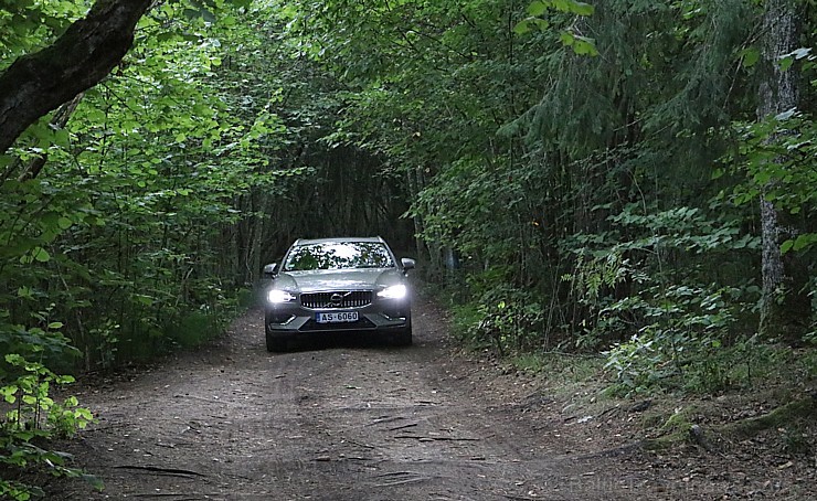 Travelnews.lv apceļo Sēliju ar jauno un jaudīgo «Volvo V60» un nakšņo «Kurshi Hotel & Spa» 231258