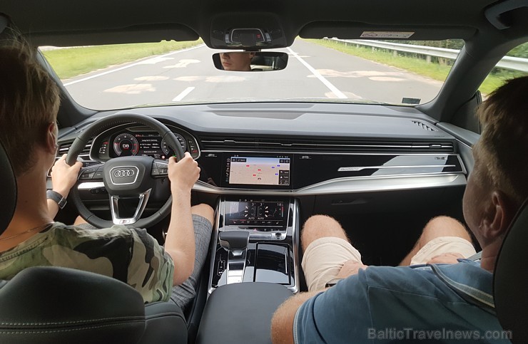 Travelnews.lv ar jauno apvidus automobili «Audi Q8» apceļo Sēliju un Latgali 232245