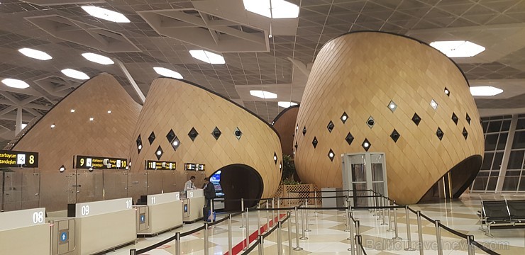 Travelnews.lv izbauda «airBaltic» lidojumu un apbrīno Heidara Alijeva starptautisko lidostu Baku. Sadarbībā ar Latvijas vēstniecību Azerbaidžānā un tū