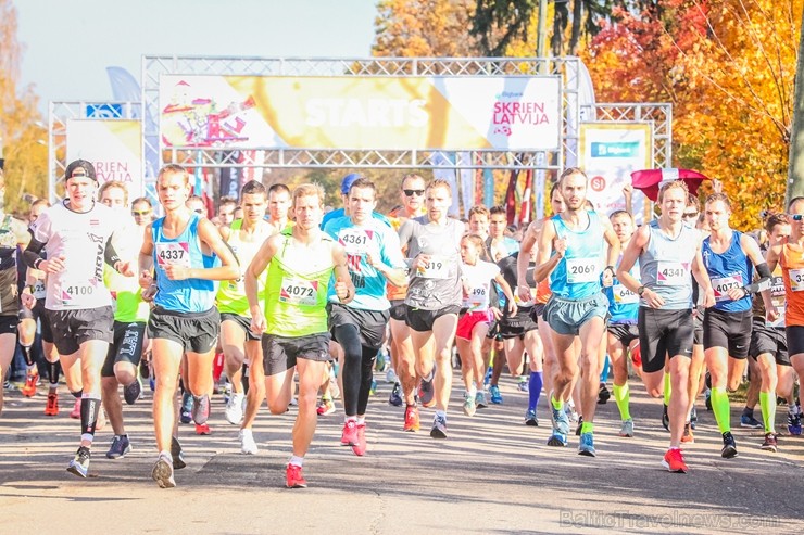 Skriešanas seriāla «Bigbank Skrien Latvija» noslēgums vairāk kā 3000 Siguldas pusmaratona dalībniekiem paliks atmiņā kā zelta rudens tā viskrāšņākajā 