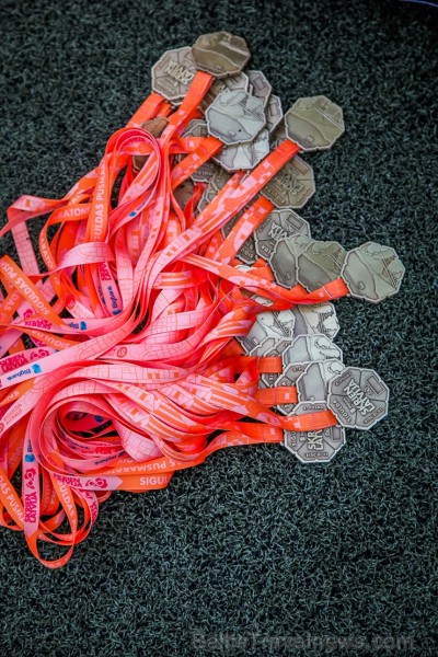 Skriešanas seriāla «Bigbank Skrien Latvija» noslēgums vairāk kā 3000 Siguldas pusmaratona dalībniekiem paliks atmiņā kā zelta rudens tā viskrāšņākajā 