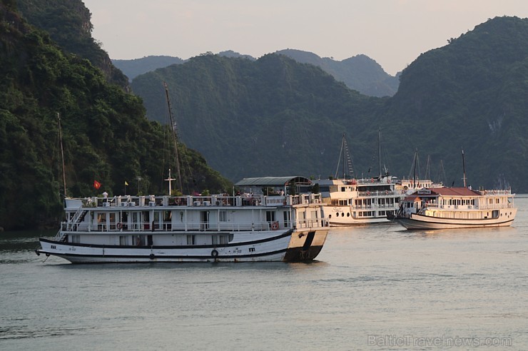 Vjetnamas Halongas līcī ik dienas dodas 650 kruīzu kuģi un zvejnieku laivas. Sadarbībā ar 365 brīvdienas un Turkish Airlines 235651