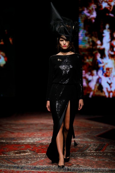 «Amoralle» kaislīgi un sievišķīgi demonstrē jauno kolekciju «Riga Fashion Week» modes skatē 236404