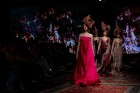 «Amoralle» kaislīgi un sievišķīgi demonstrē jauno kolekciju «Riga Fashion Week» modes skatē 39