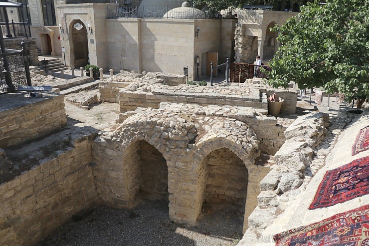 Jaunavas tornis vecpilsētā ir galvenais Baku simbols ar burvīgu pilsētas panorāmas skata laukumu. Sadarbībā ar Latvijas vēstniecību Azerbaidžānā un tū 236637