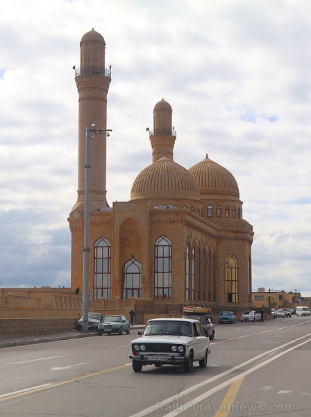 Travelnews.lv apceļo Baku rūpniecisko apkārtni. Sadarbībā ar Latvijas vēstniecību Azerbaidžānā un tūrisma firmu «RANTUR Travel Agency»