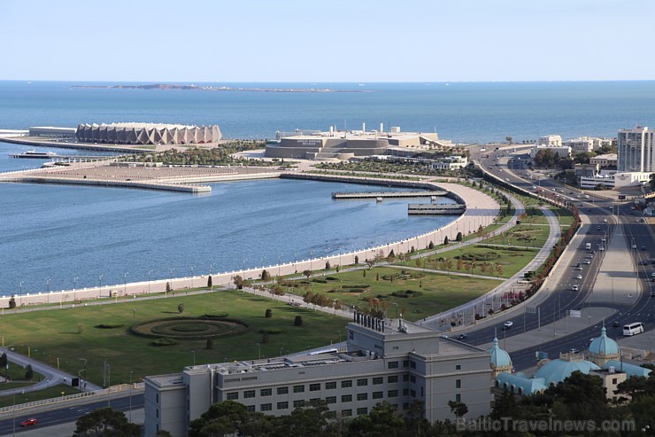 Debesskrāpju komplekss «Liesmas torņi» ir kļuvuši par Baku simbolu. Sadarbībā ar Latvijas vēstniecību Azerbaidžānā un tūrisma firmu «RANTUR Travel Age 237279